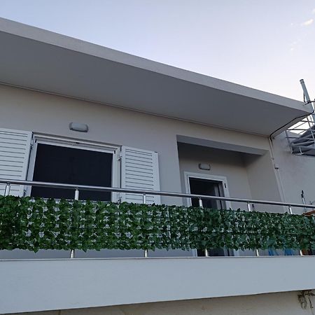 Rofos Residence Элунда Экстерьер фото